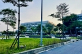 Lô Fpt trước trường đại học, kẹp vạch cây xanh 4m